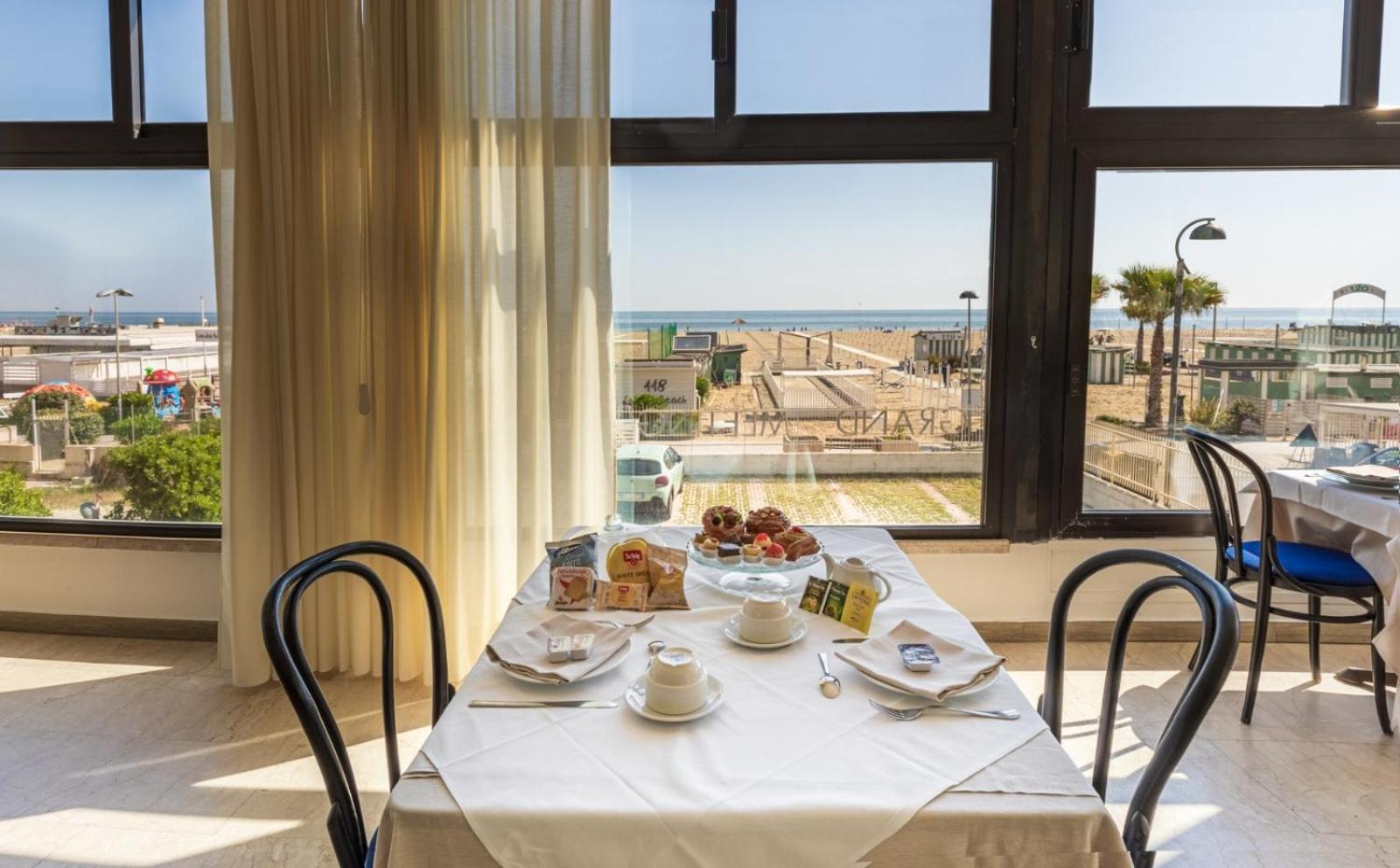 Grand Meeting Hotel Rimini Zewnętrze zdjęcie
