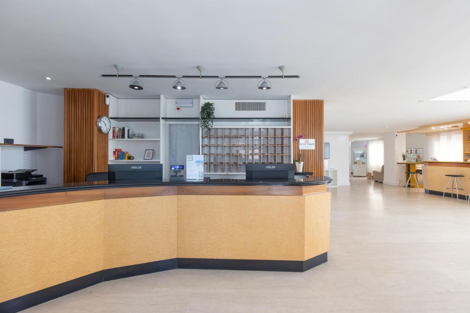Grand Meeting Hotel Rimini Zewnętrze zdjęcie
